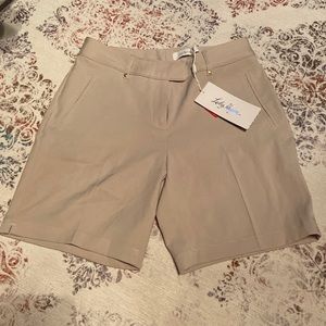 Womens golf shorts. Size 0.